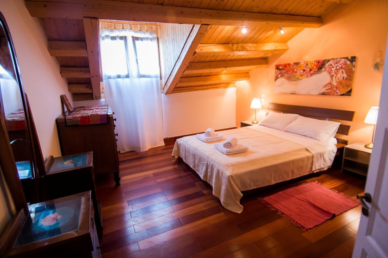 Attic Flat At San Giacomo Square-Corfu Town Appartement Buitenkant foto