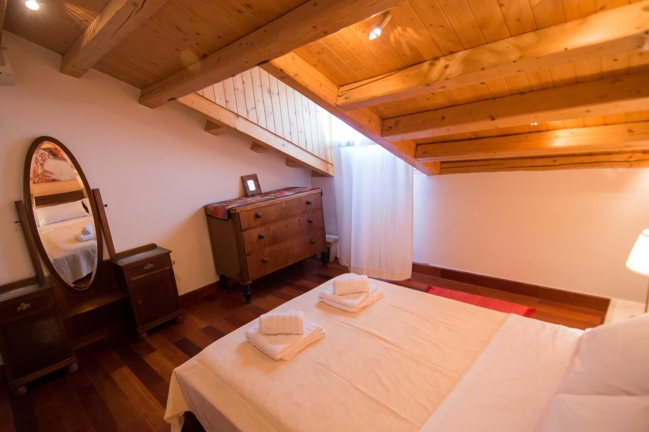Attic Flat At San Giacomo Square-Corfu Town Appartement Buitenkant foto